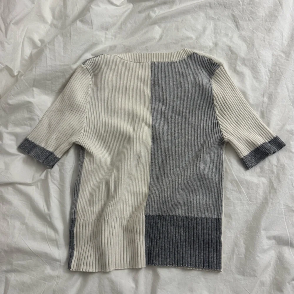 Colorblock Ribbed Knit Top - Picture 2 of 2